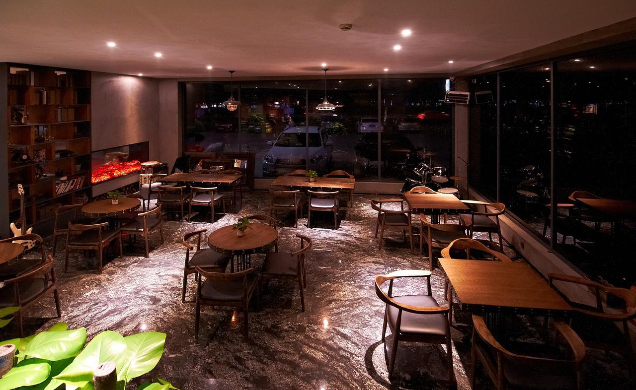 James Joyce Coffetel Hotel Guangzhou Shi Jing City Square Branch מראה חיצוני תמונה