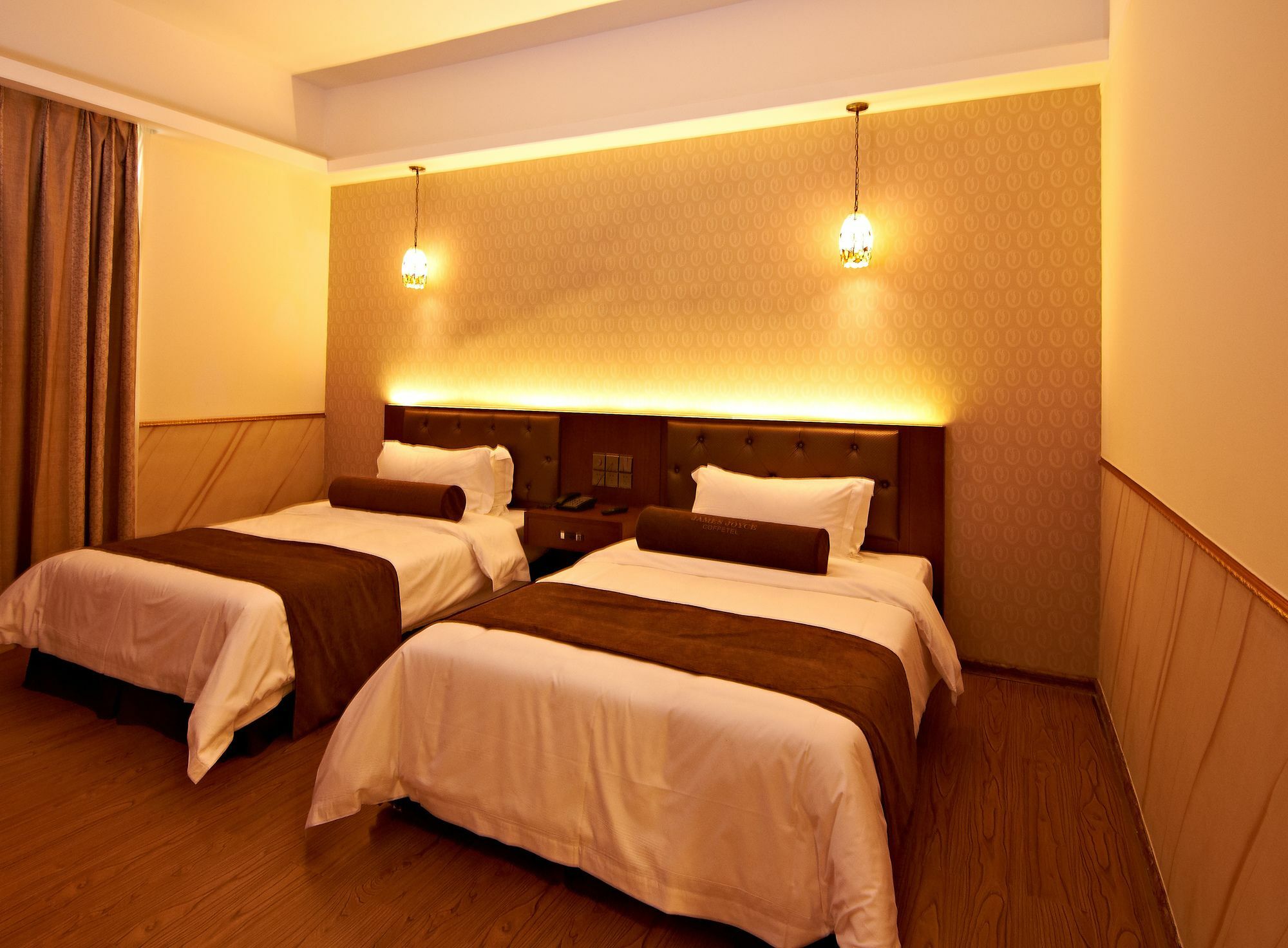 James Joyce Coffetel Hotel Guangzhou Shi Jing City Square Branch מראה חיצוני תמונה